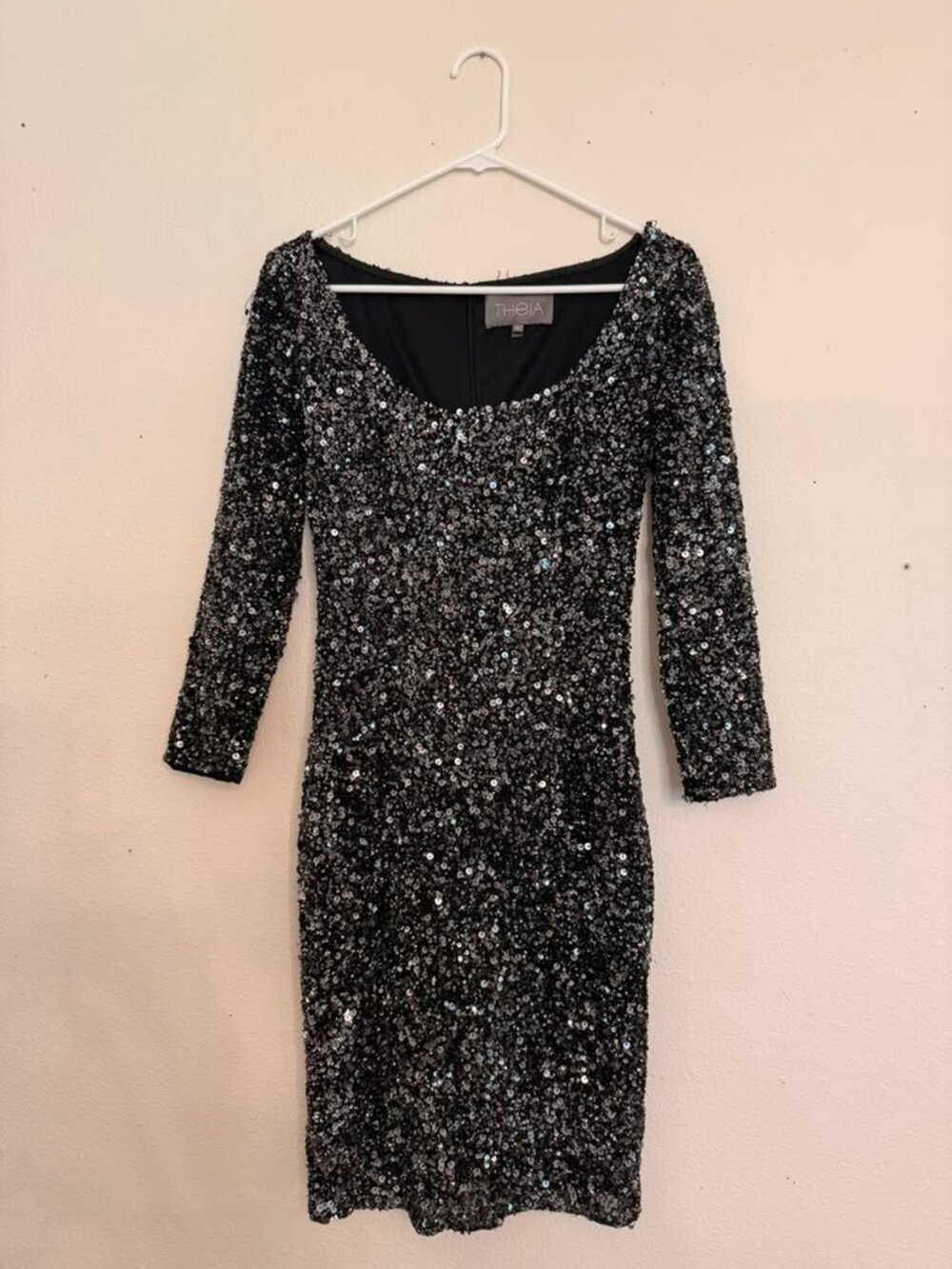 THEIA Black Sequin Cocktail Dress Size 2 Sheath 3/4 Sleeve Party Evening